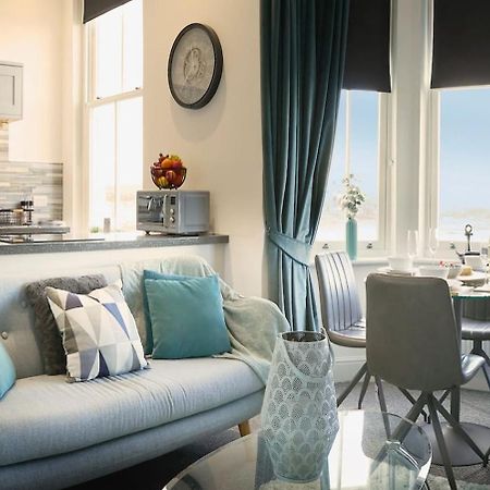 Sea View Serenity Breath Taking Sea View Sleeps 4 斯卡伯勒 外观 照片