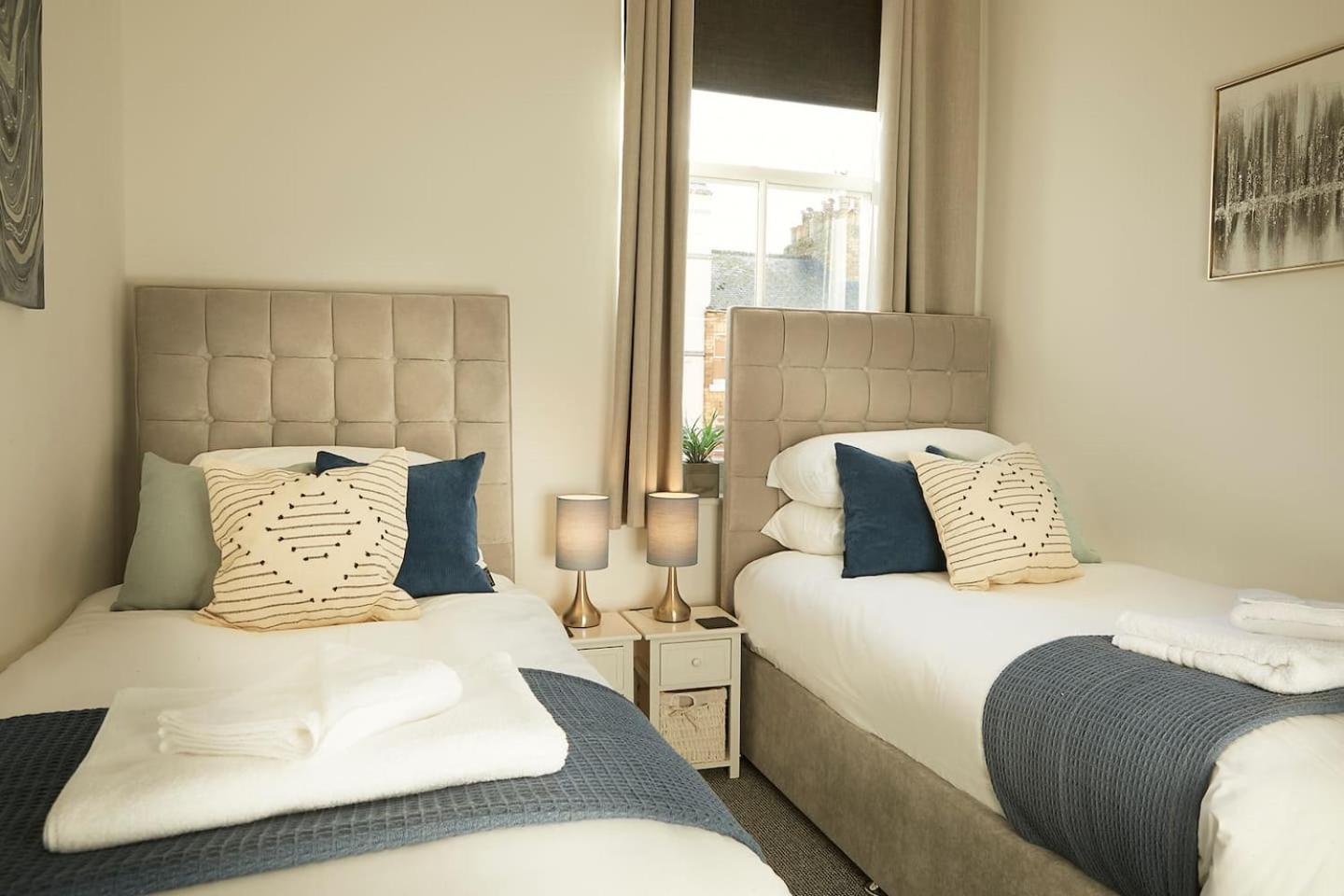 Sea View Serenity Breath Taking Sea View Sleeps 4 斯卡伯勒 外观 照片
