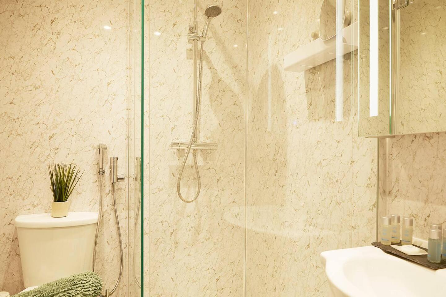 Sea View Serenity Breath Taking Sea View Sleeps 4 斯卡伯勒 外观 照片